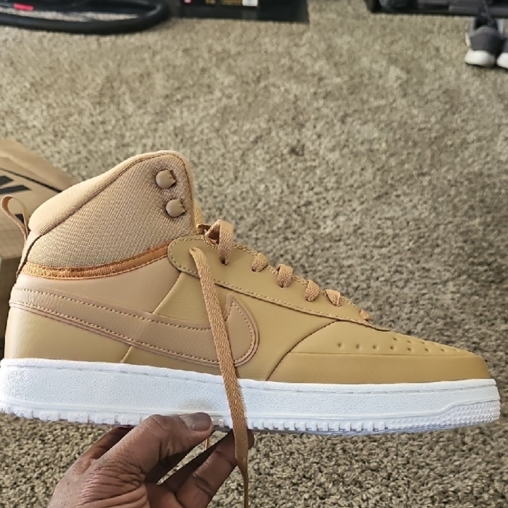 Nike Men's Beige High-Top Sneakers